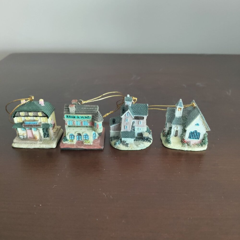 (4) International Resourcing Services Mini Village Houses Ornaments Vtg